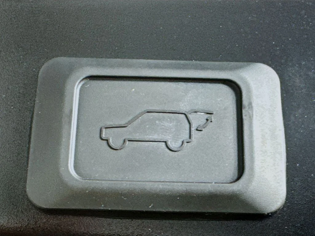 Used 2025  Toyota XLE image 31