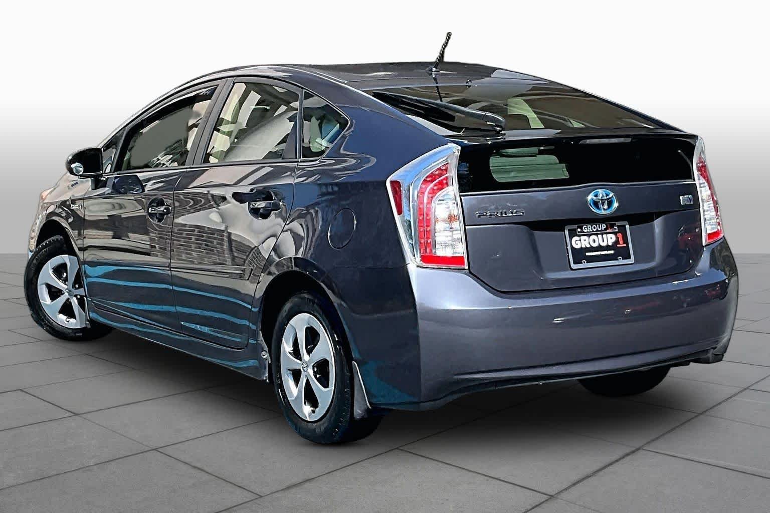 Used 2013 Winter Gray Metallic Toyota Two image 12