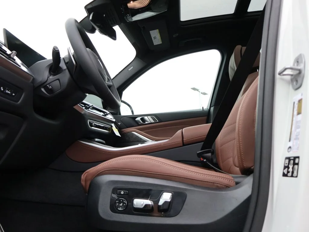 New 2026 White BMW xDrive40i image 41