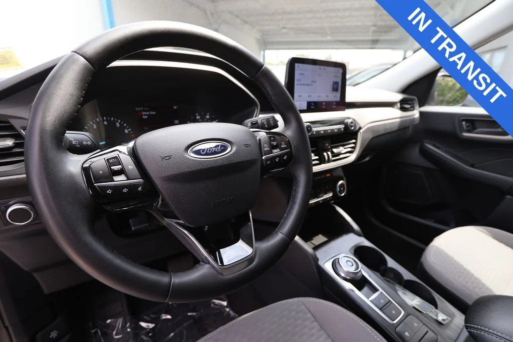Used 2022 Silver Metallic Ford SE image 19
