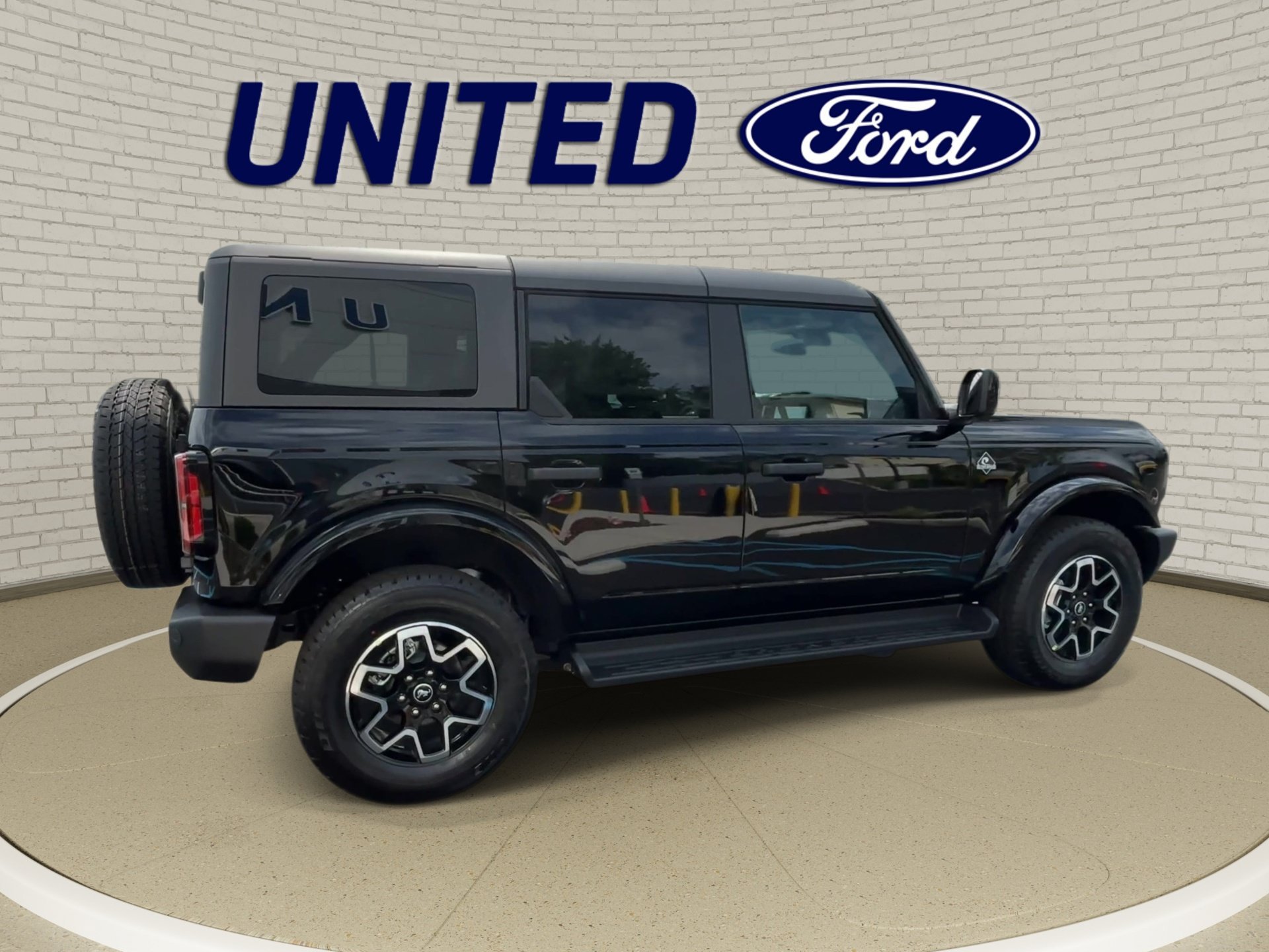 New 2026 Shadow Black Ford Outer Banks® image 9