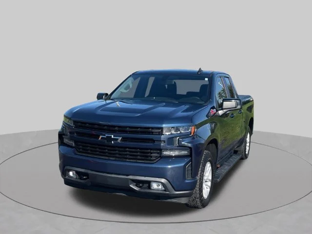 Used 2019 Blue Chevrolet RST image 1