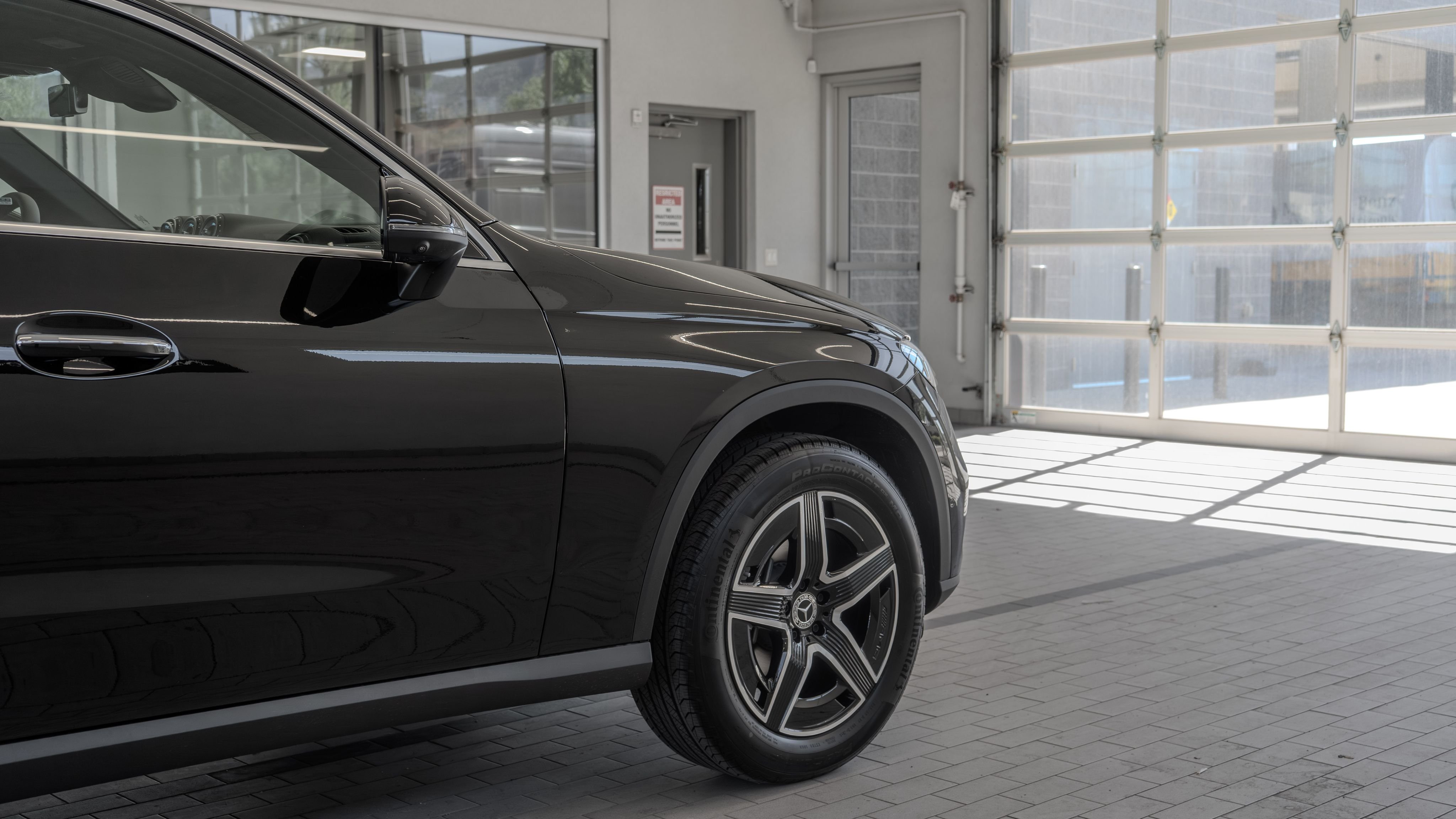 New 2026 Black Mercedes-Benz GLC 300 image 30