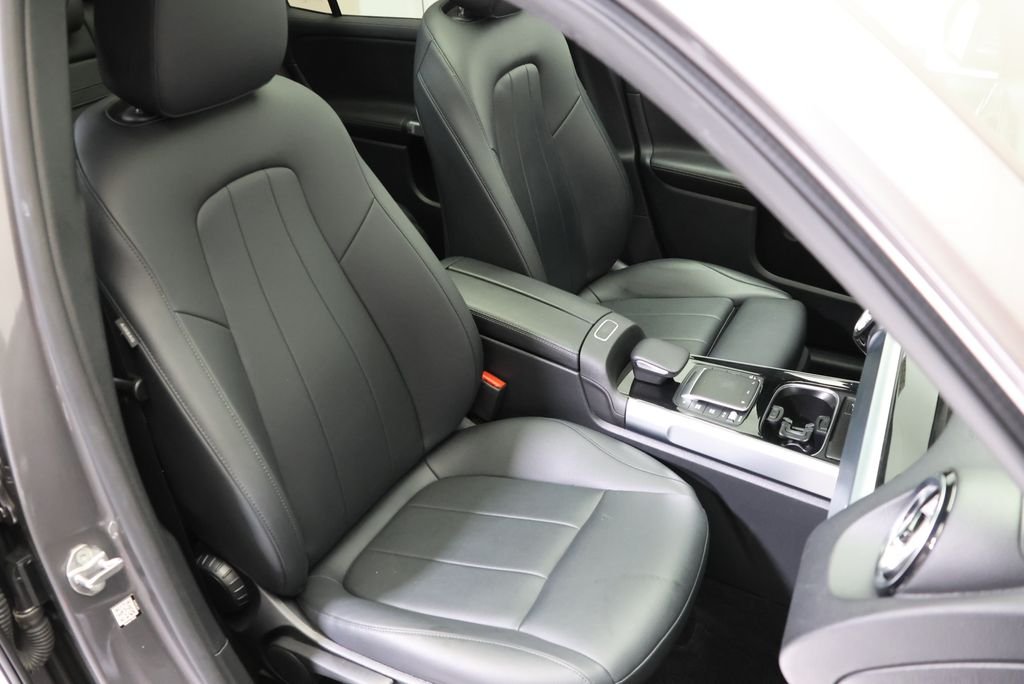 Used 2022 Mountain Gray Metallic Mercedes-Benz GLB 250 image 49