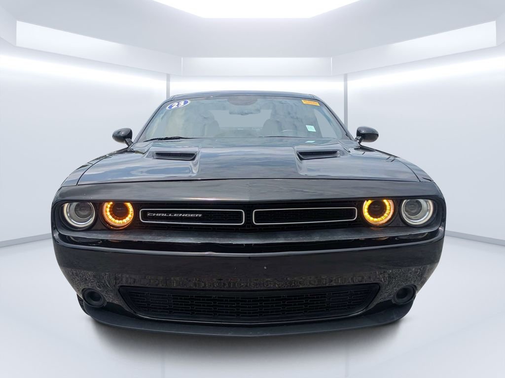 Used 2023 Black Dodge SXT image 11