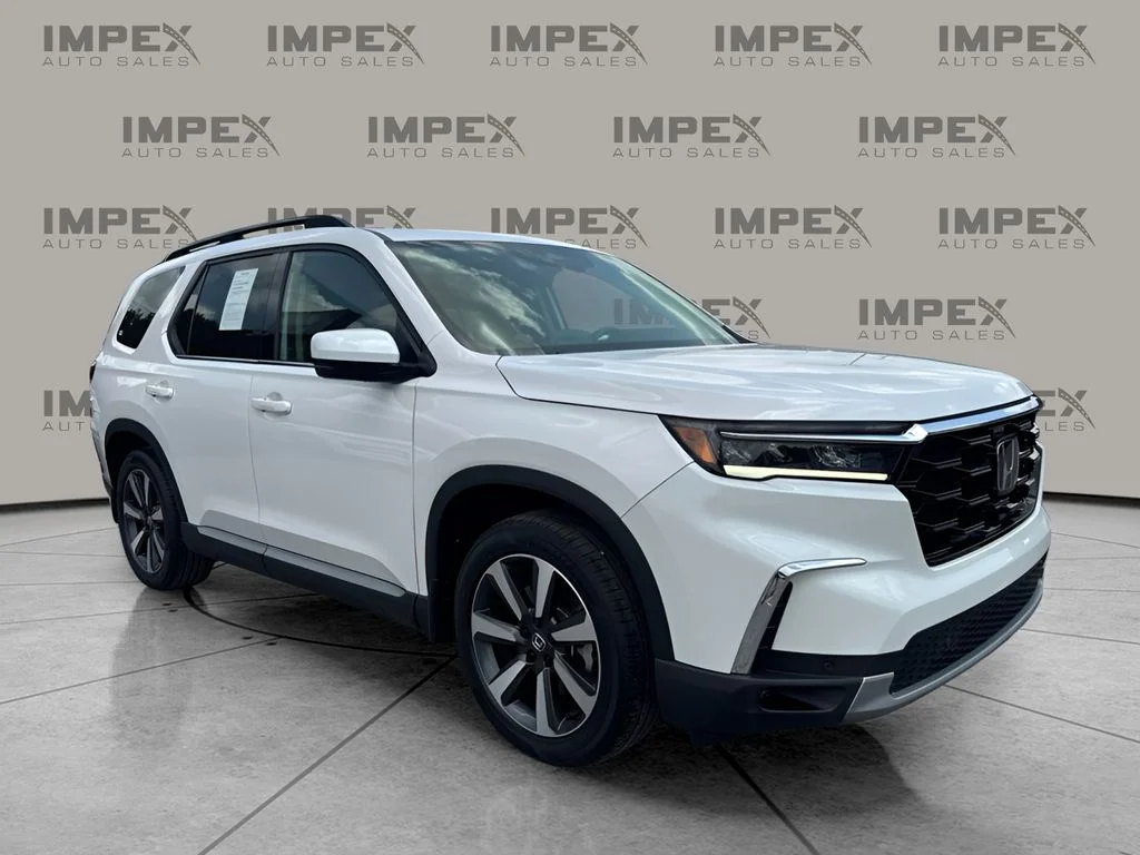 Used 2025  Honda Touring image 7