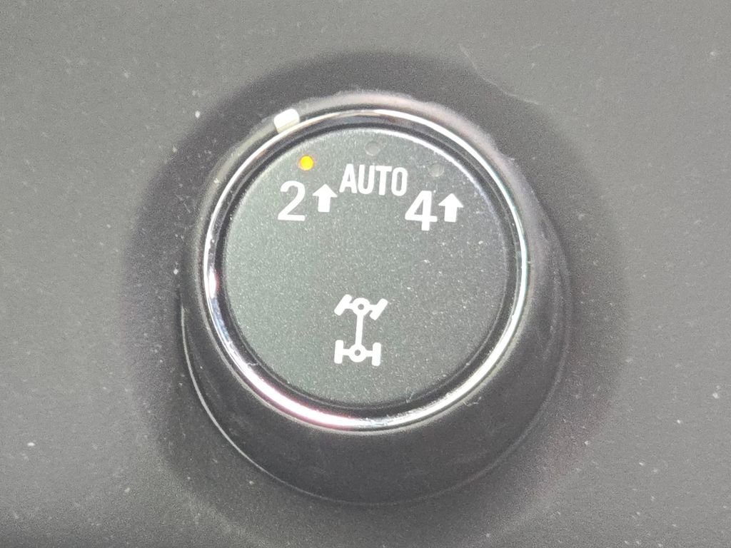 Used 2017 Pepperdust Metallic Chevrolet Premier image 35