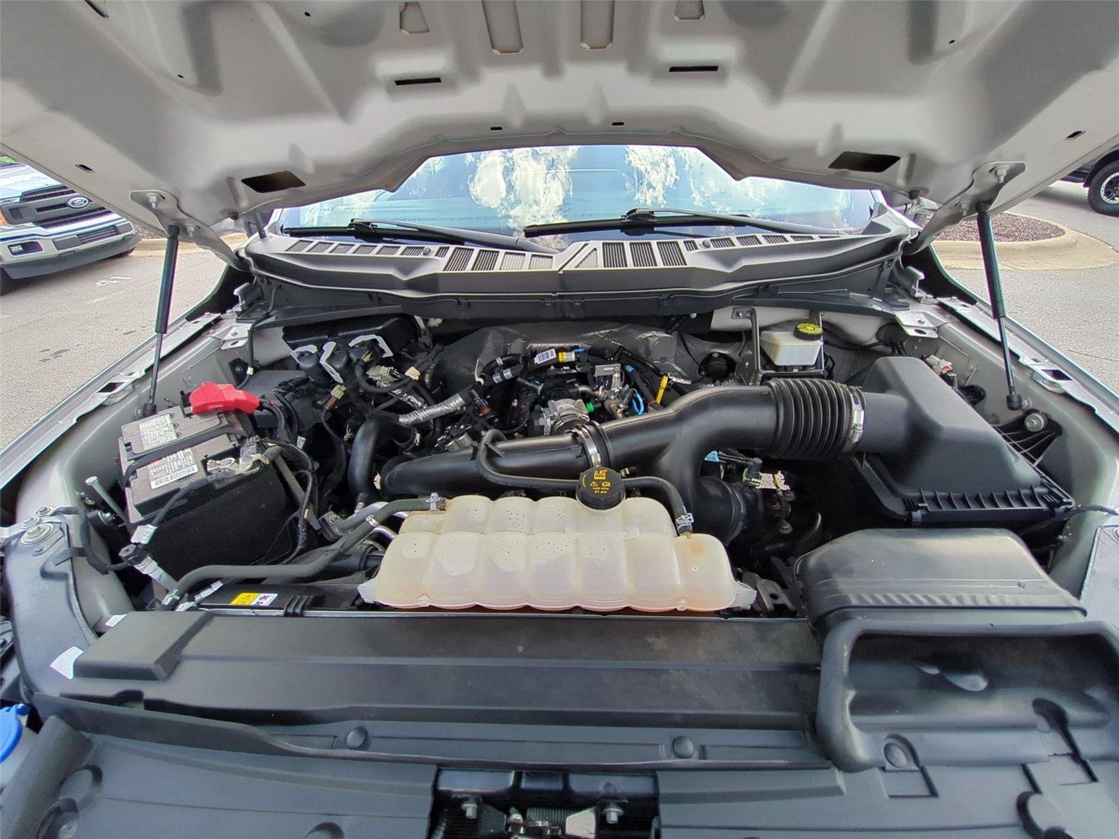 Used 2022 Iconic Silver Ford XL image 38