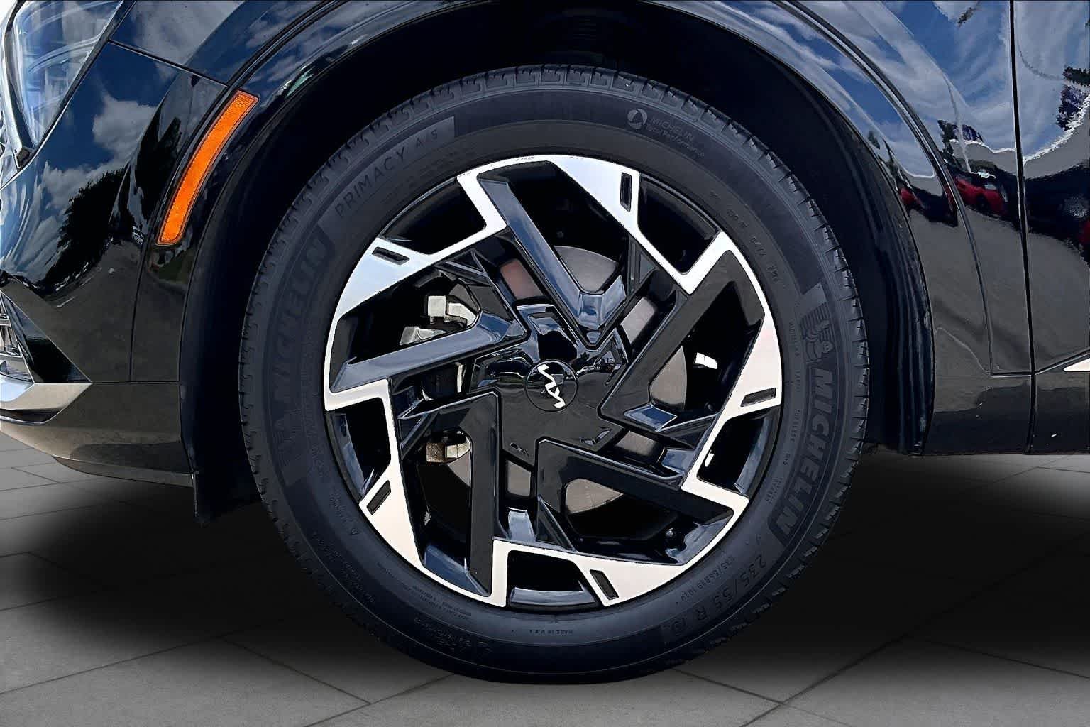 Used 2024 Ebony Black Kia SX-Prestige image 9