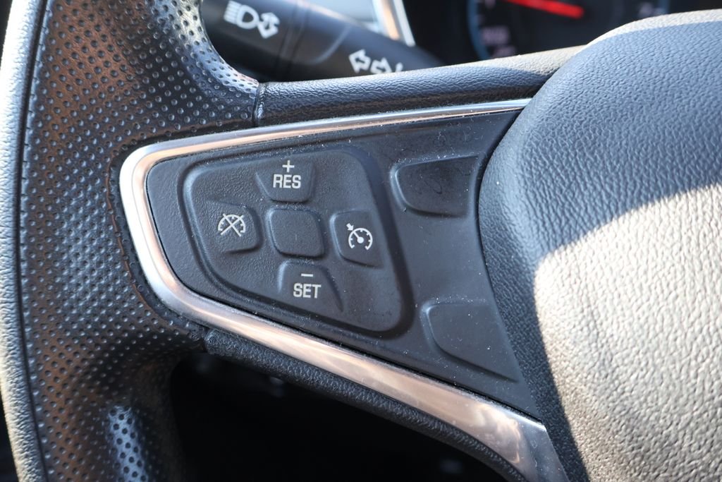 Used 2019 SUMMIT WHITE Chevrolet LS image 17