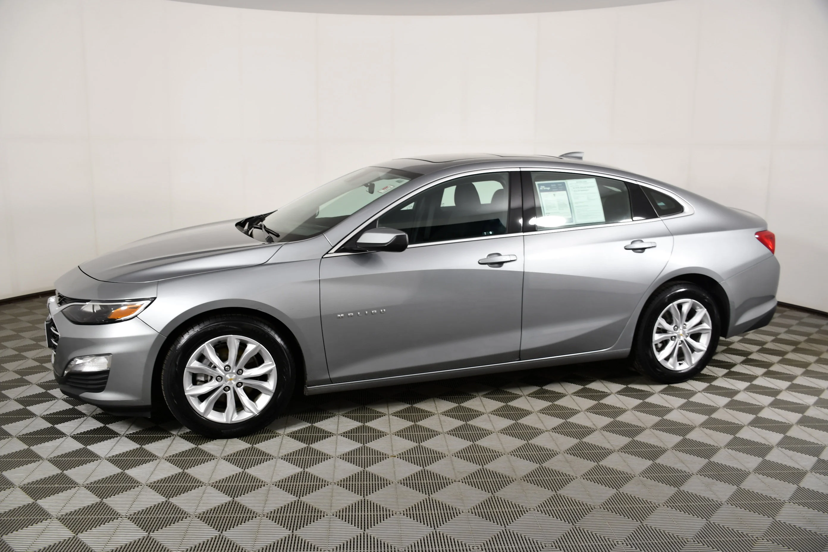 Used 2024 Sterling Gray Metallic Chevrolet LT image 9
