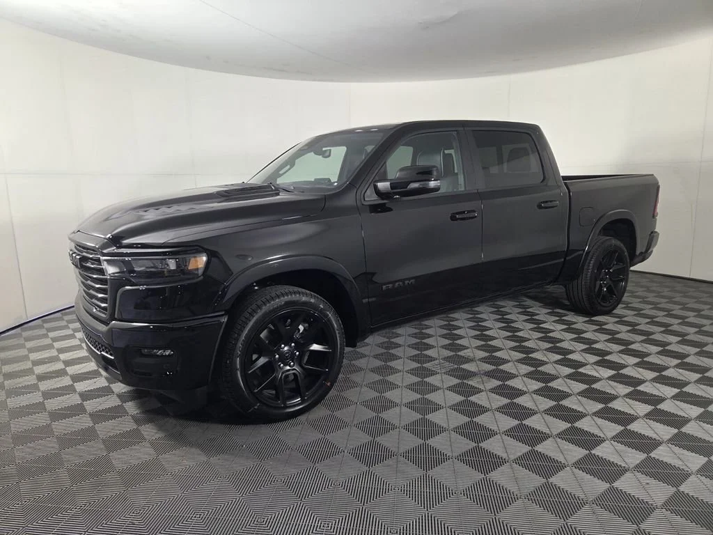 New 2026 Diamond Black Crystal Pearl-Coat Exterior Paint RAM Laramie image 4