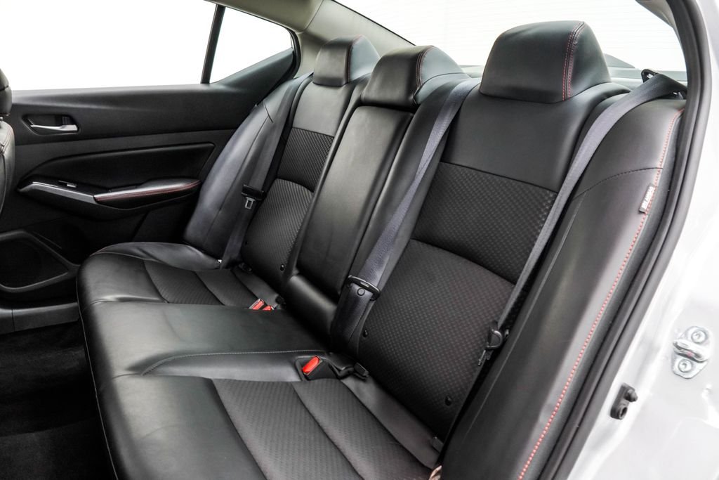 Used 2024 Silver Nissan 2.5 SR image 17