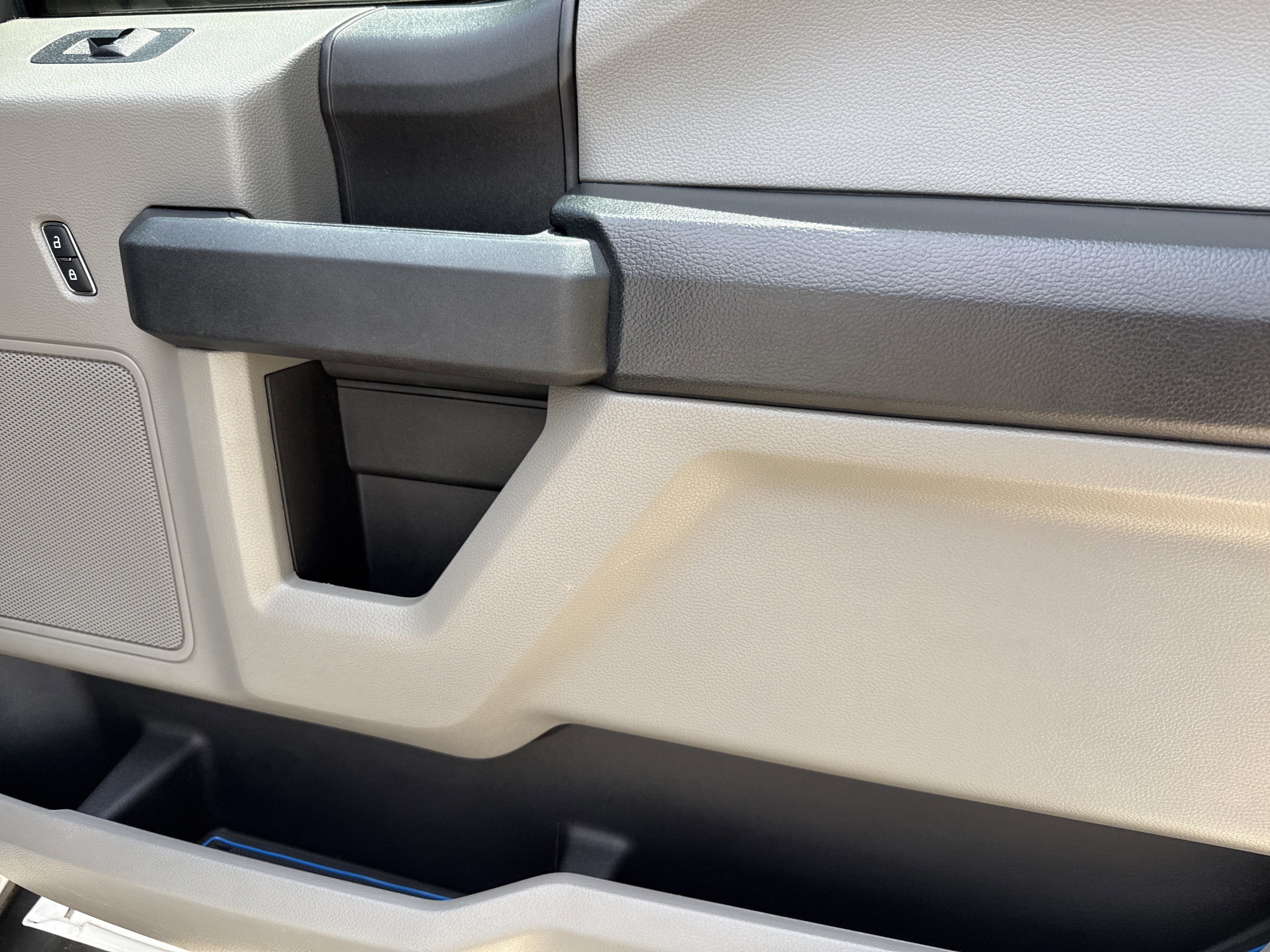 Used 2018 Oxford White Ford XL image 14