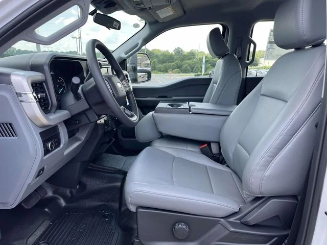 New 2026 Oxford White Ford XL image 11