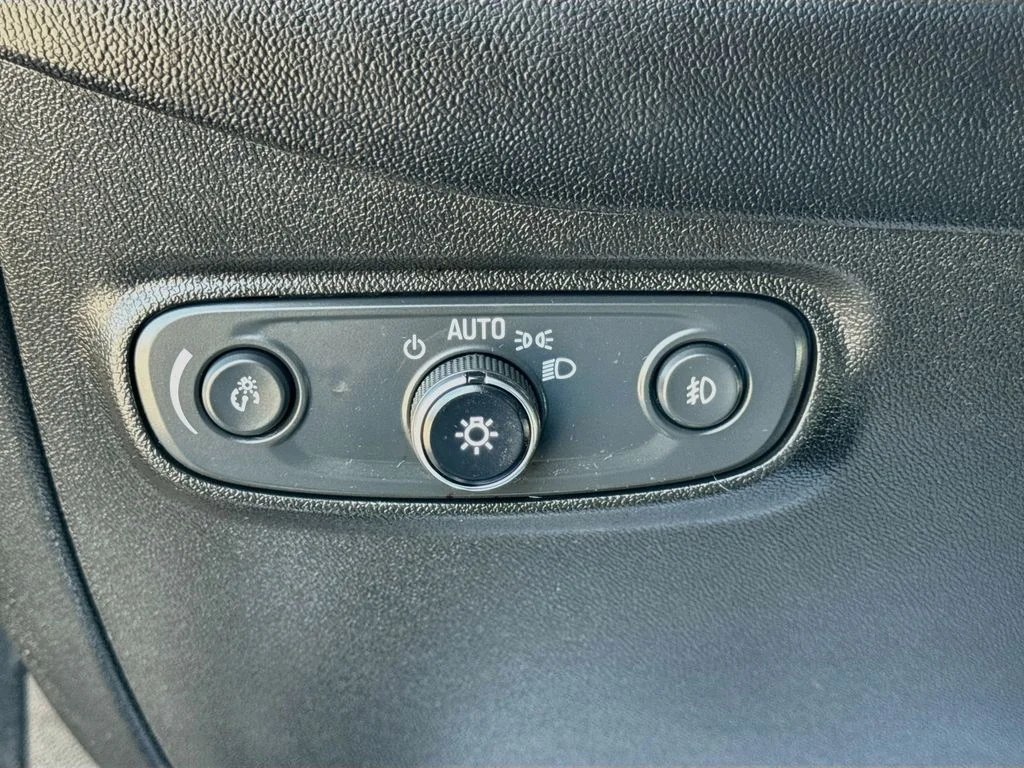 Used 2020 Blue Chevrolet Premier image 11