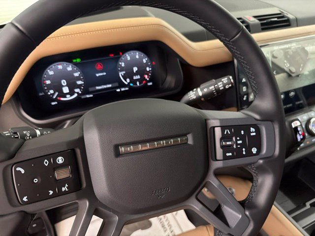 New 2026 Fuji White Land Rover X-Dynamic SE image 36