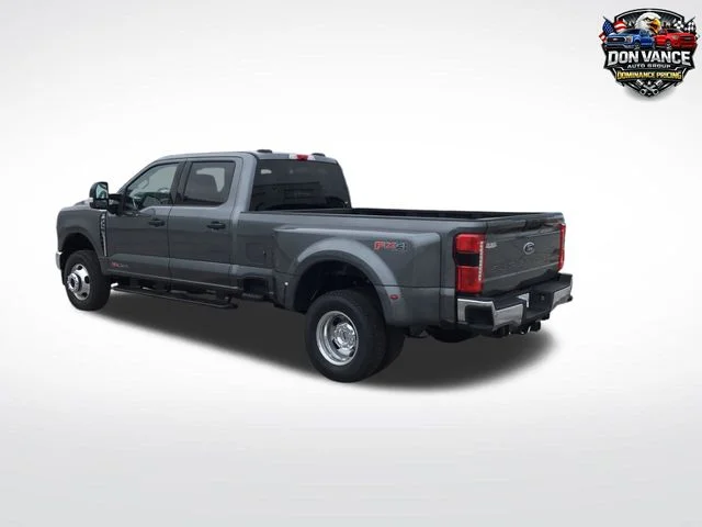 New 2026 Gray Ford XLT image 3