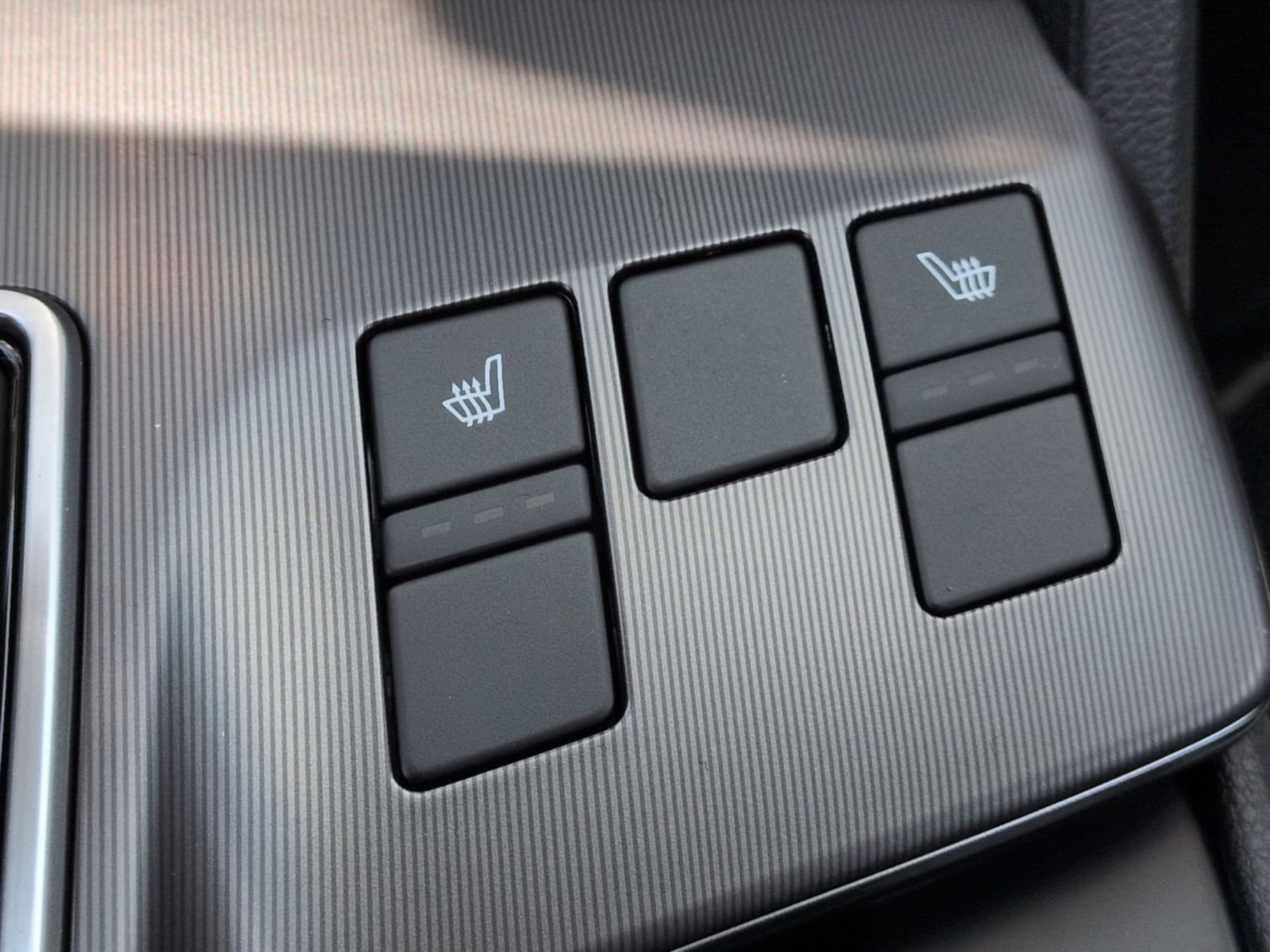 New 2026 Wolf Gray Kia EX image 28