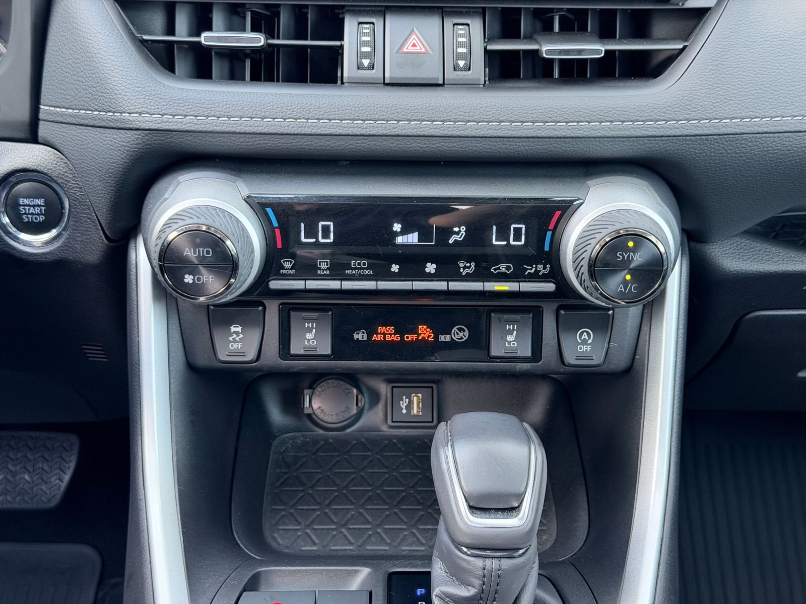 Used 2024 Pearl Toyota XLE Premium image 20