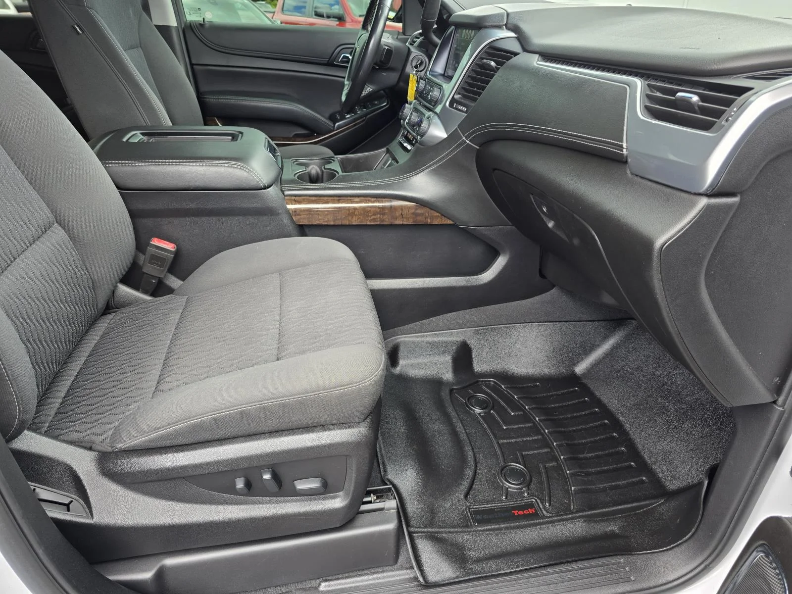 Used 2019 SUMMIT WHITE Chevrolet LS image 21