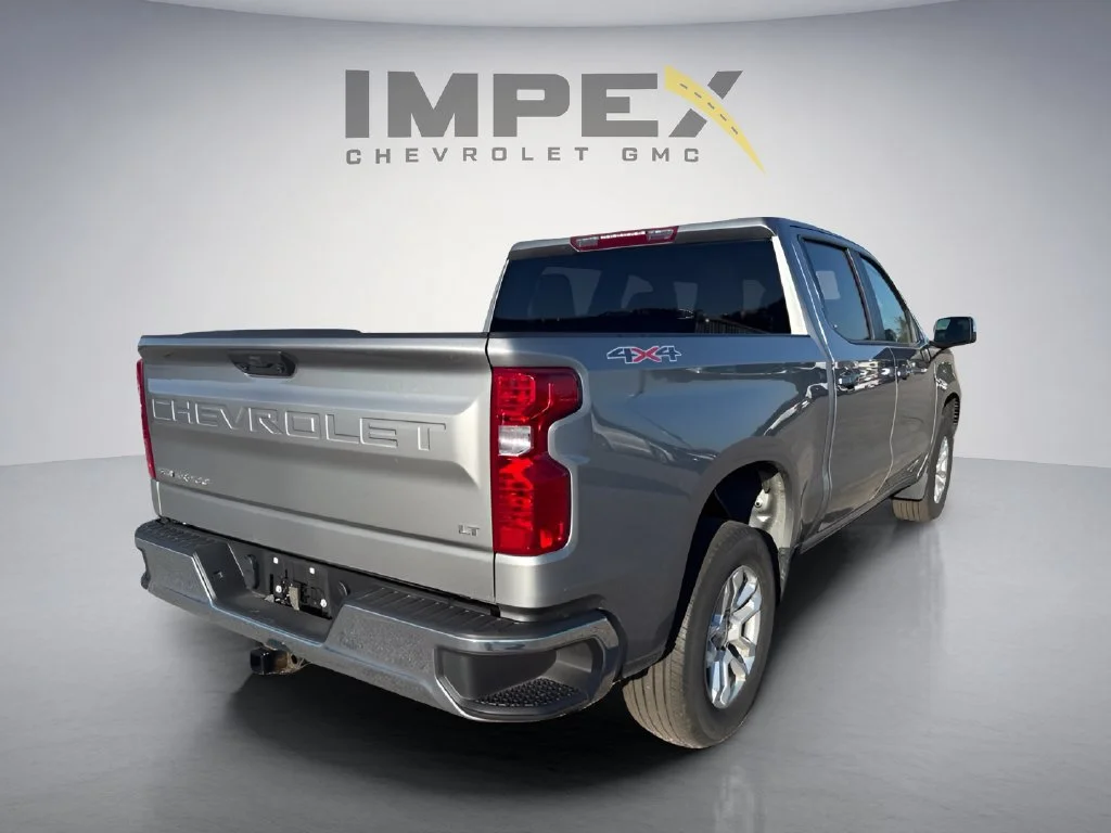 Used 2024 Sterling Gray Metallic Chevrolet LT (2FL) image 5