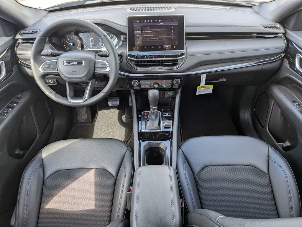 New 2026 Fathom Blue Pearl Coat Jeep Latitude image 14