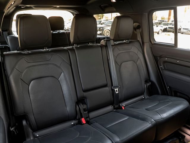 Certified Used 2023 Carpathian Gray Premium Metallic Land Rover SE image 28