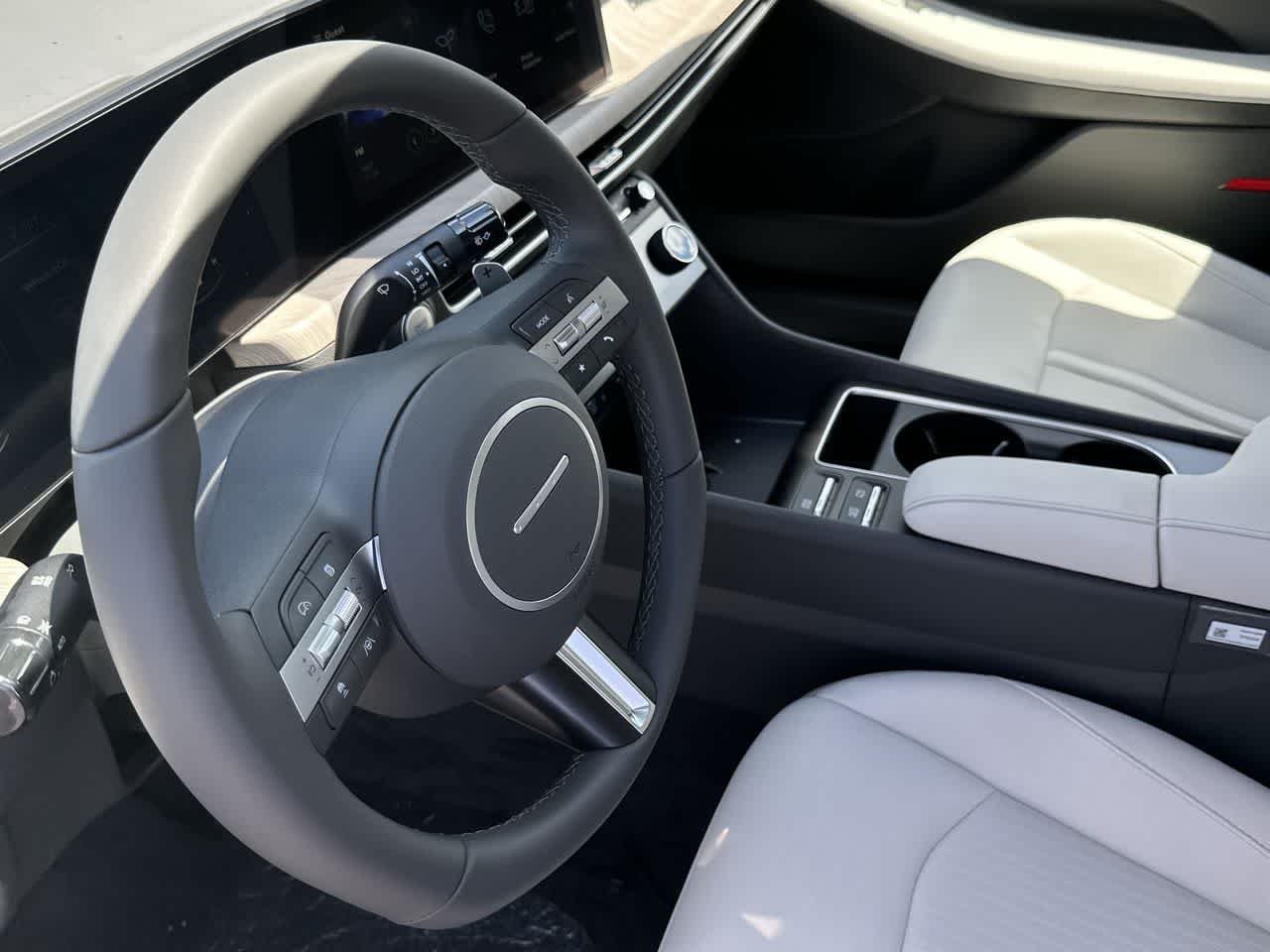 2025 Hyundai Sonata Hybrid SEL - Photo 13
