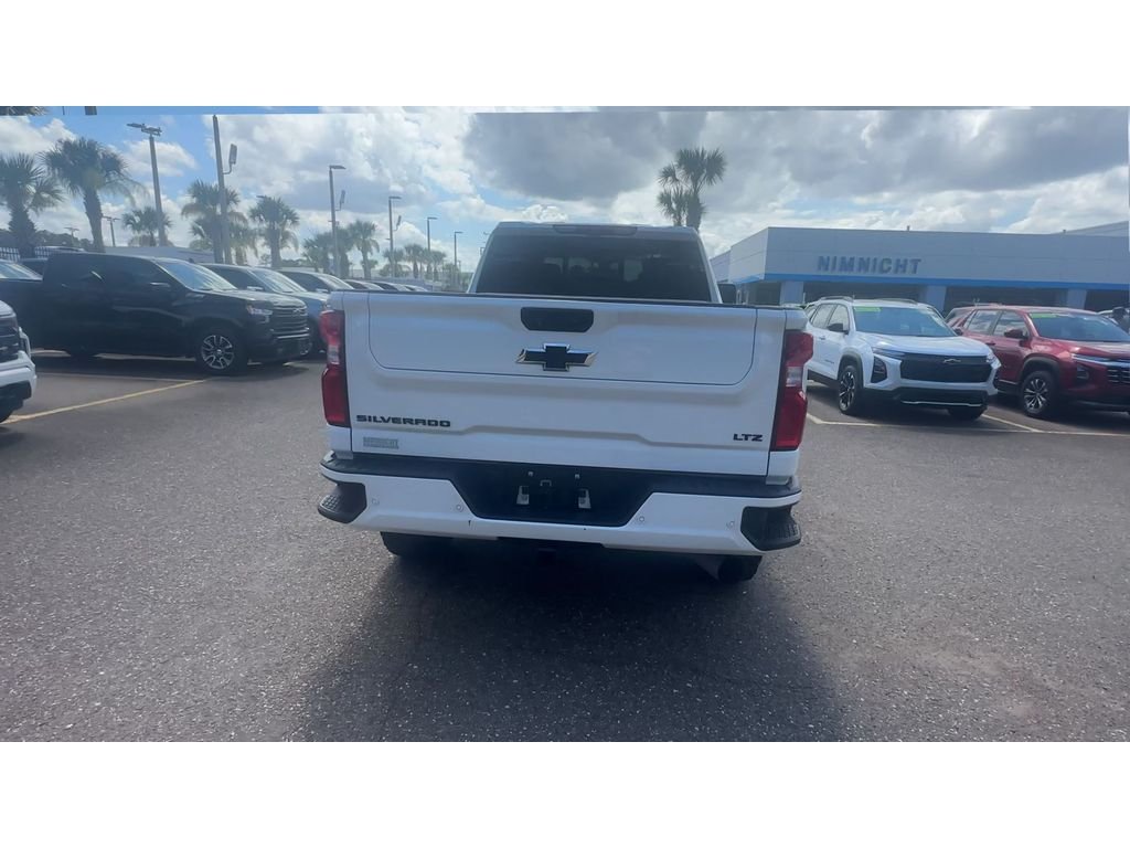 Used 2022 Summit White Chevrolet LTZ image 3