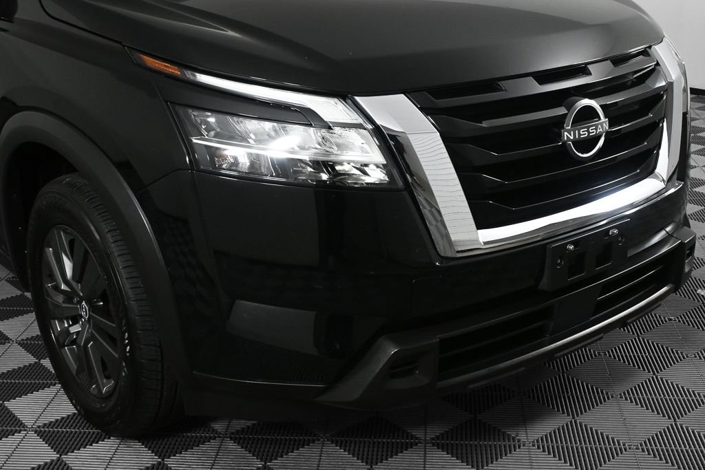 Used 2022 Black Nissan S image 32