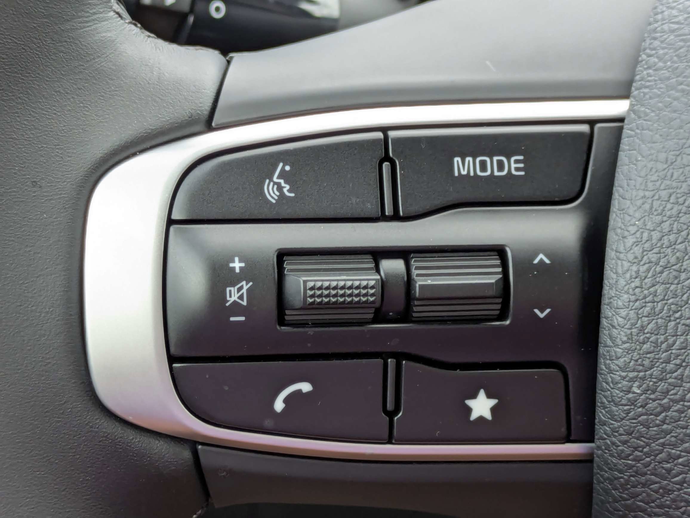 New 2026 Wolf Gray Kia GT-Line FWD image 31