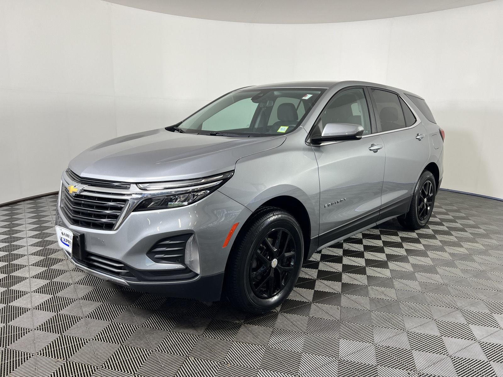 Used 2024 Sterling Gray Metallic Chevrolet LT image 29