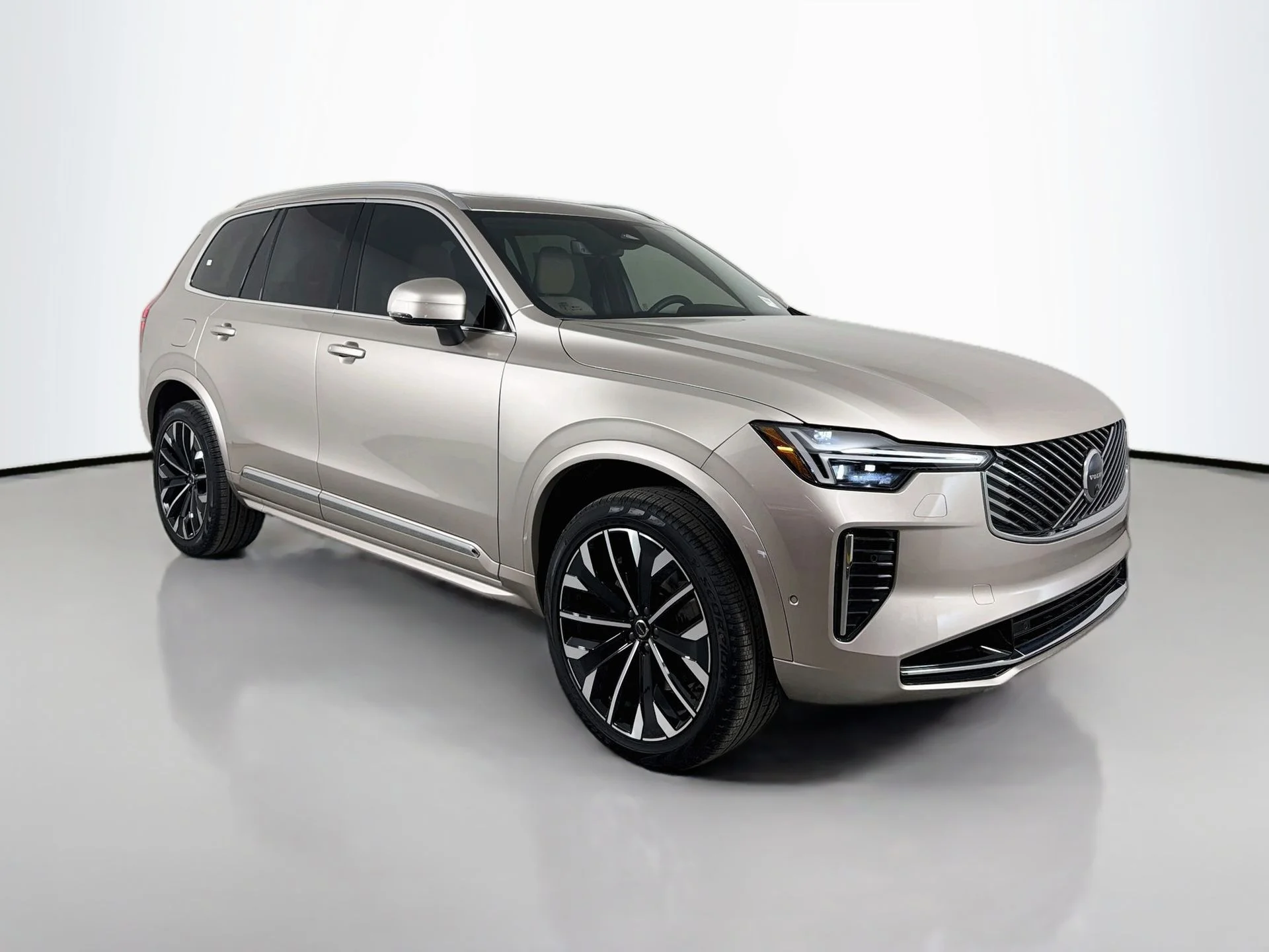 New 2026 Bright Dusk Volvo Plus image 3