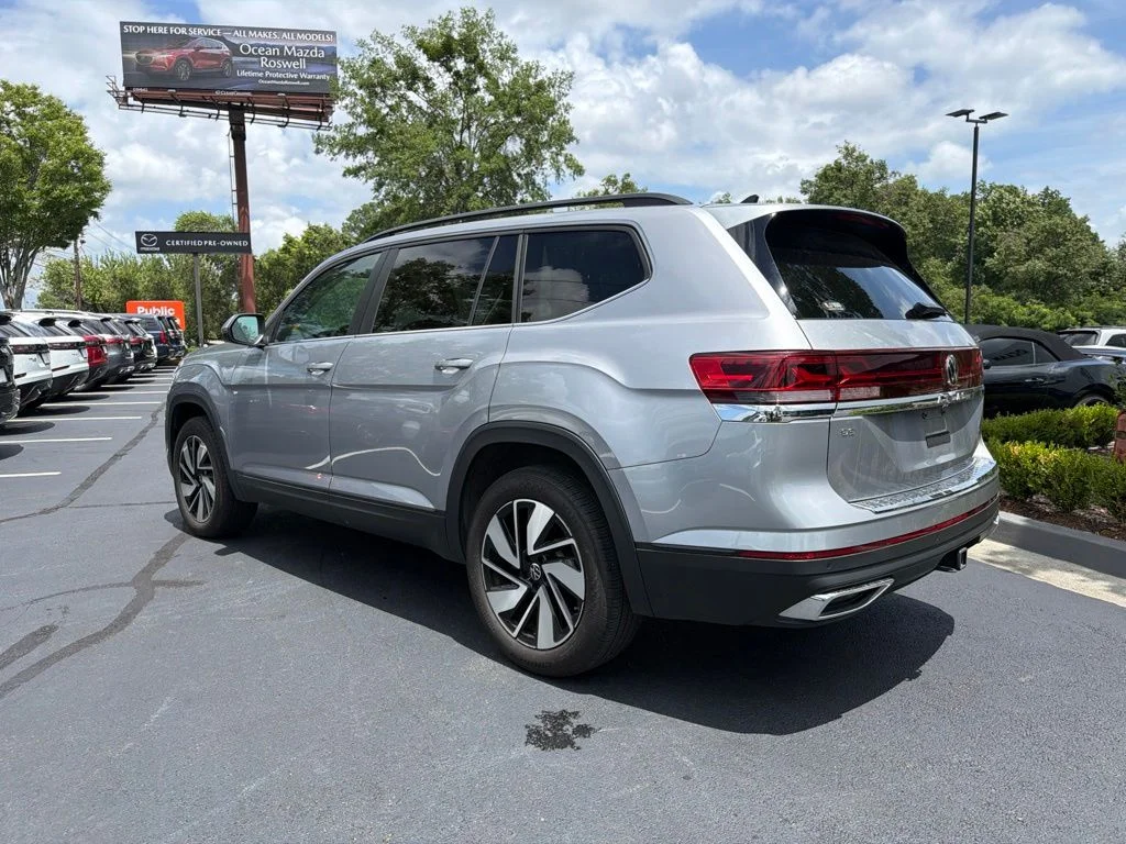 Used 2024 Silver Volkswagen 2.0T SE w/Technology image 7