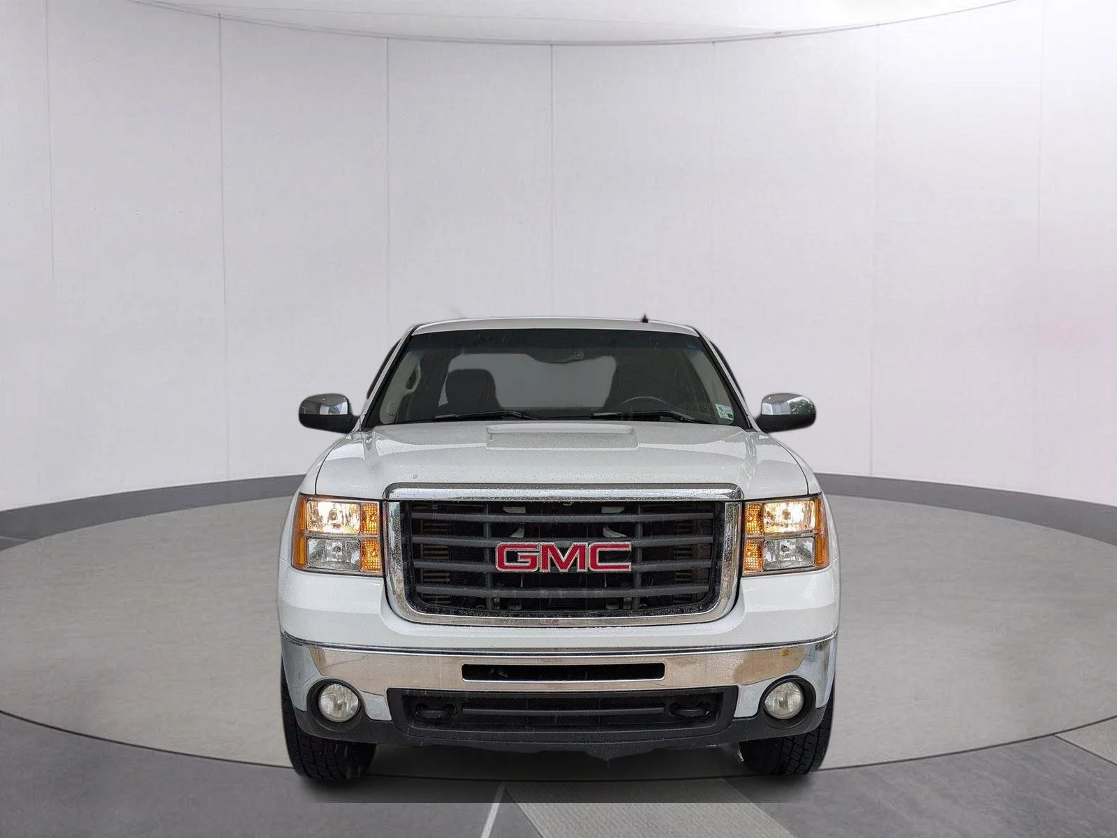 Used 2007 Summit White GMC SLE2 image 2