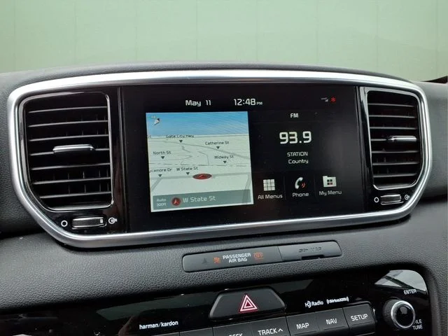 Used 2022 White Kia EX image 21