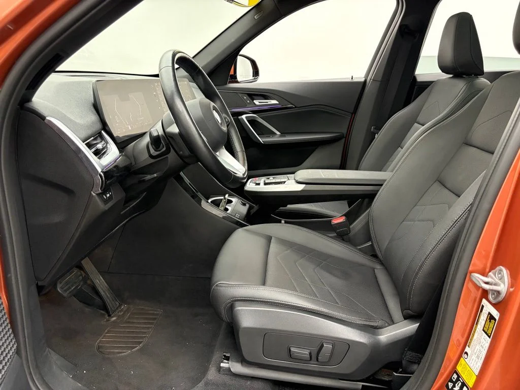 Used 2023 Utah Orange Metallic BMW xDrive28i image 20