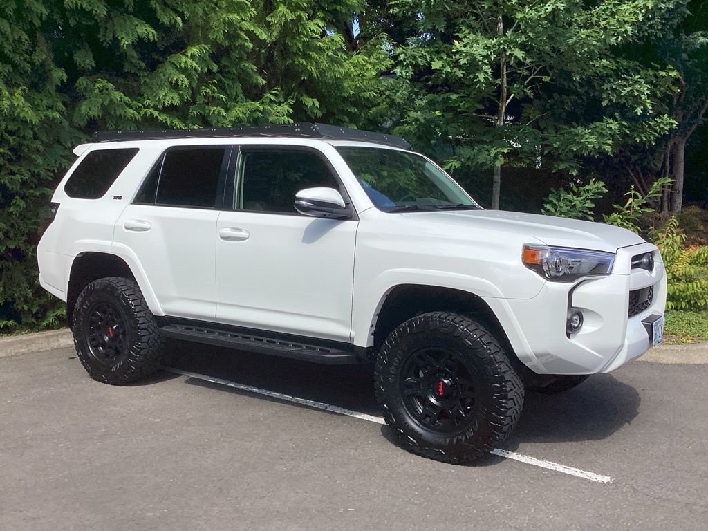 Used 2024 White Toyota SR5 Premium image 10