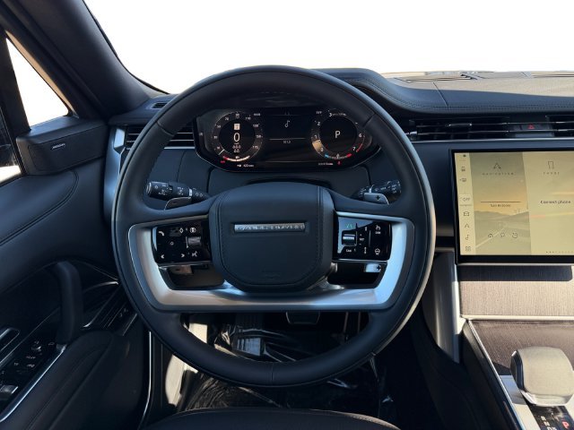 New 2027 Santorini Black Land Rover SE image 13