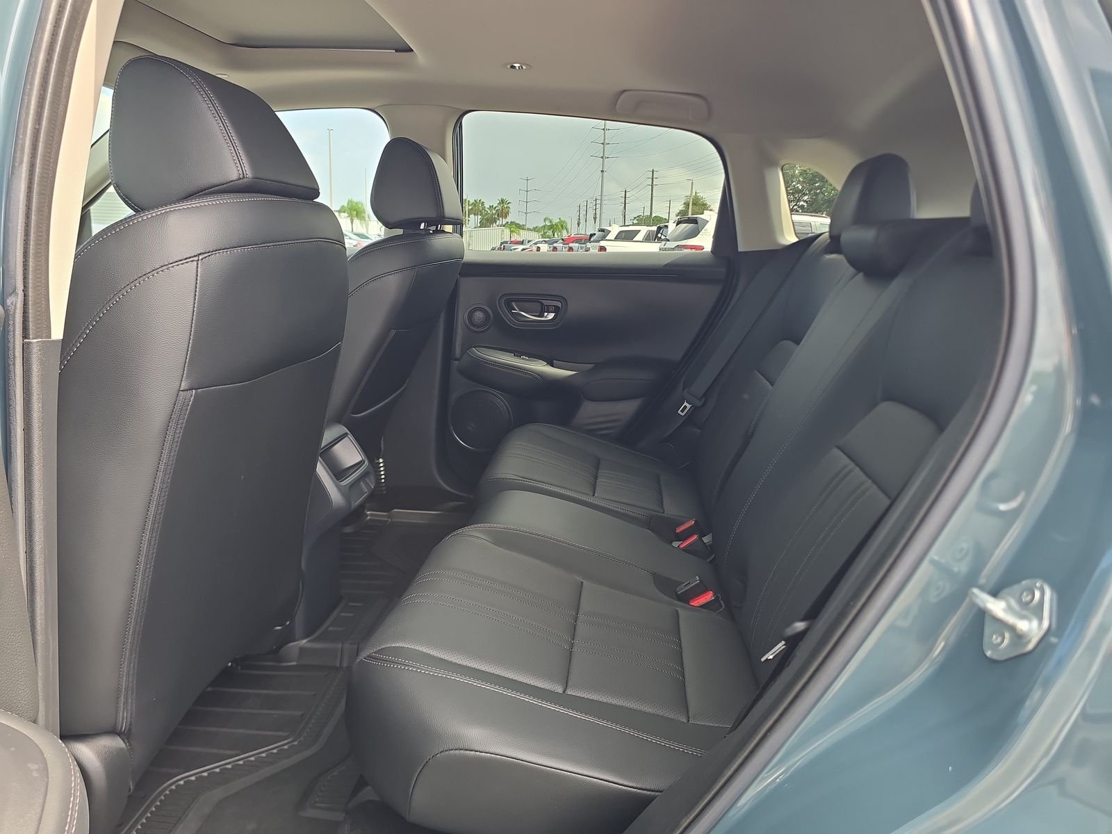 2025 Honda HR-V EX-L - Photo 13