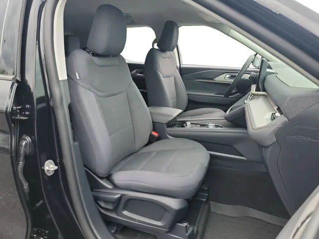 2026 Ford Explorer Active - Photo 15