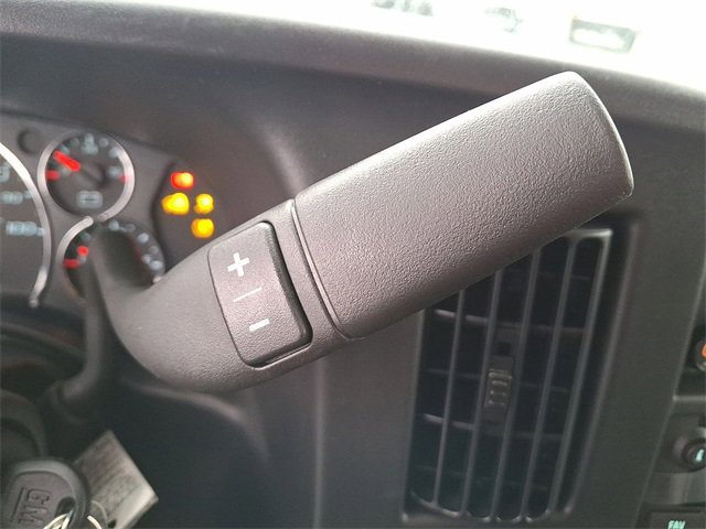 2025 GMC Savana Cargo Work Van - Photo 21