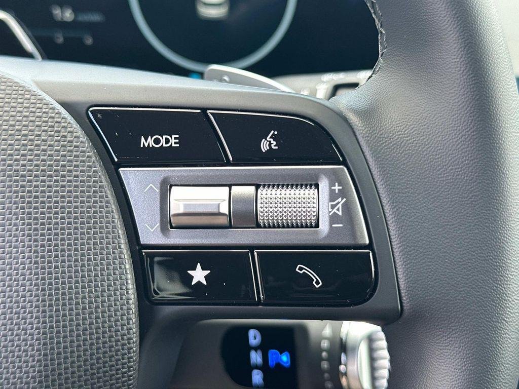 2025 Hyundai IONIQ 5 SEL - Photo 22