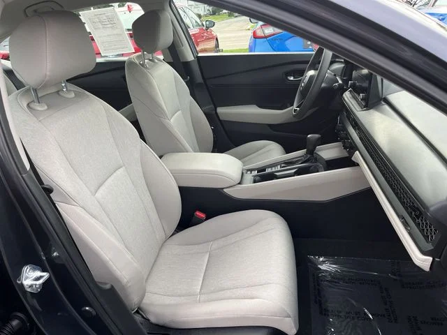 Used 2025  Honda LX image 26