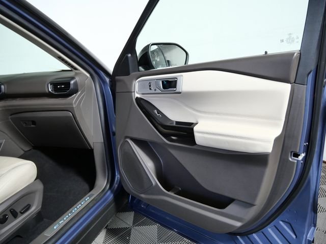 Certified Used 2021 Blue Ford Platinum image 9