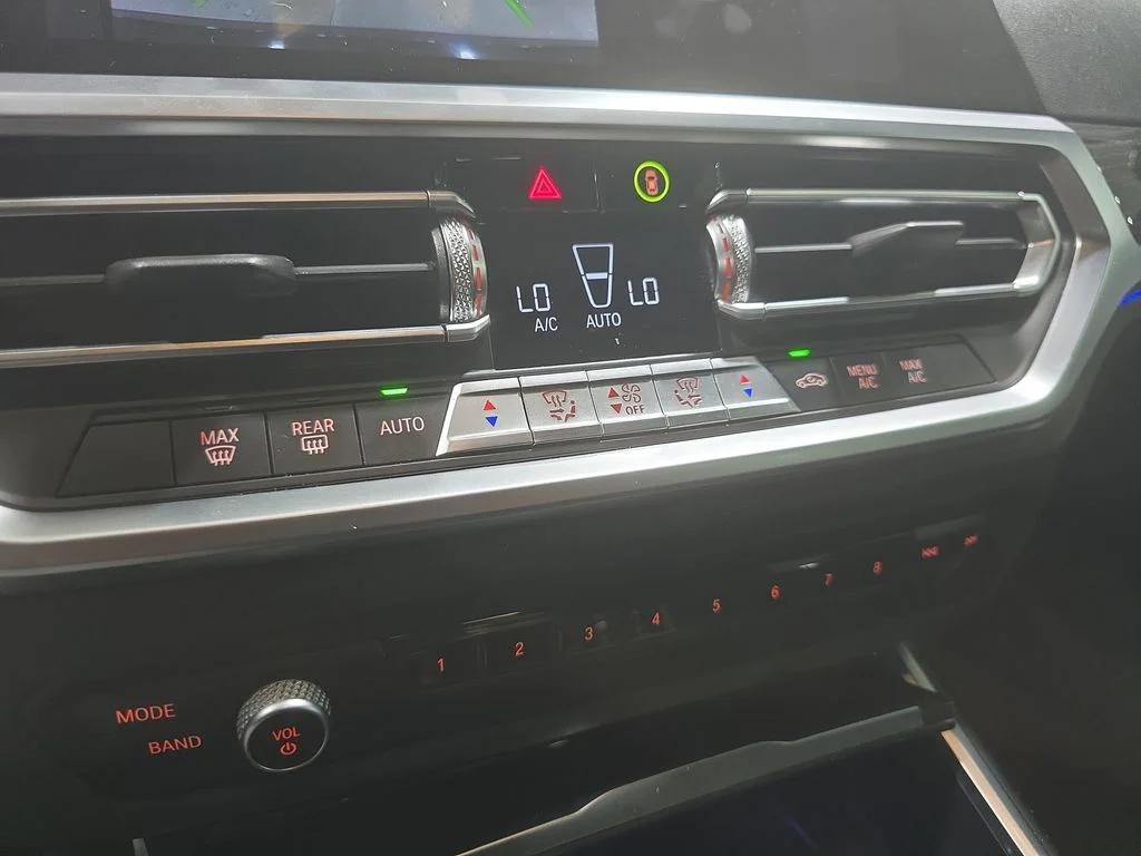Used 2022 Jet Black BMW 330i image 20