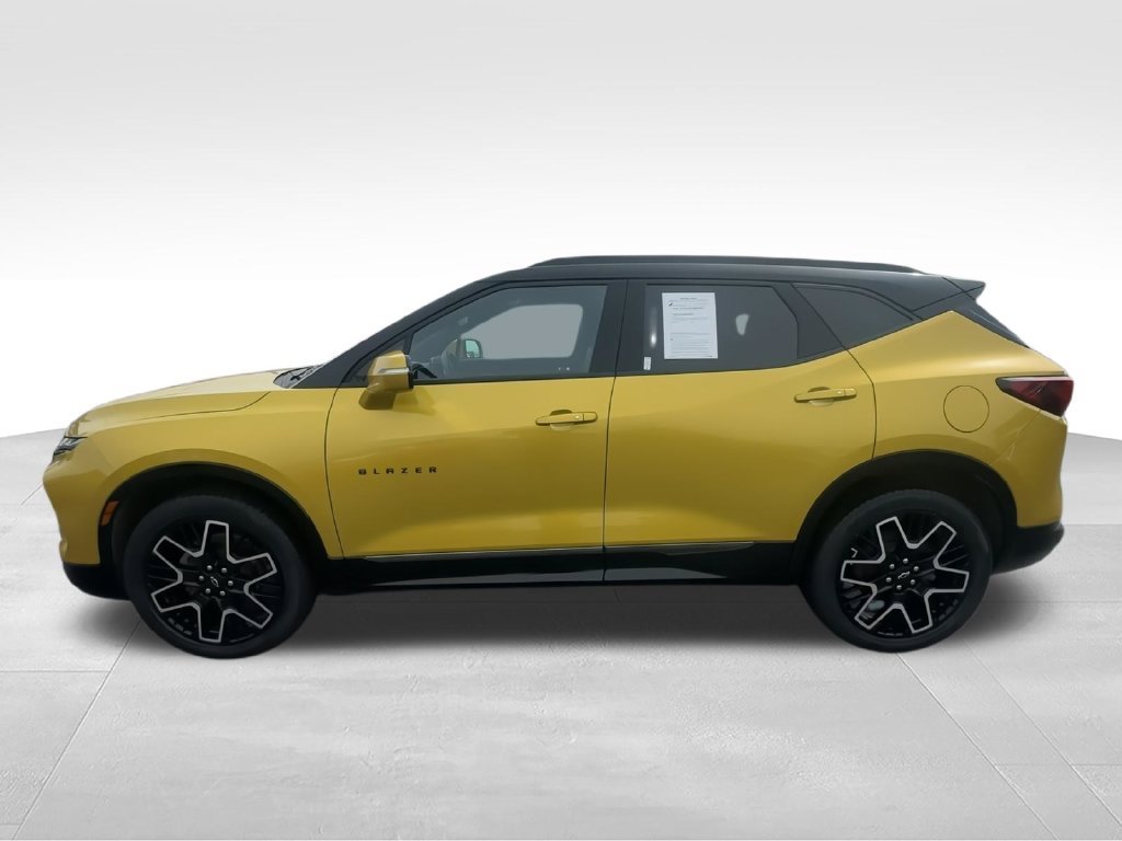 Used 2023 Yellow Chevrolet RS image 5