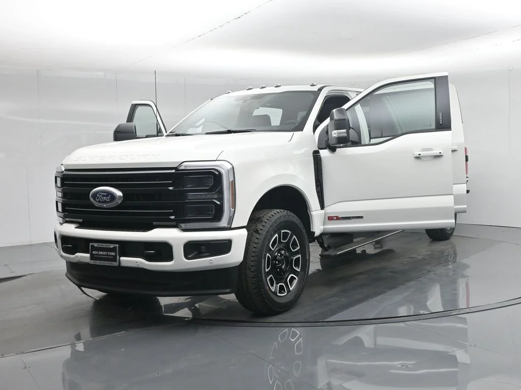 New 2026 Star White Metallic Tri-Coat Ford Platinum image 33