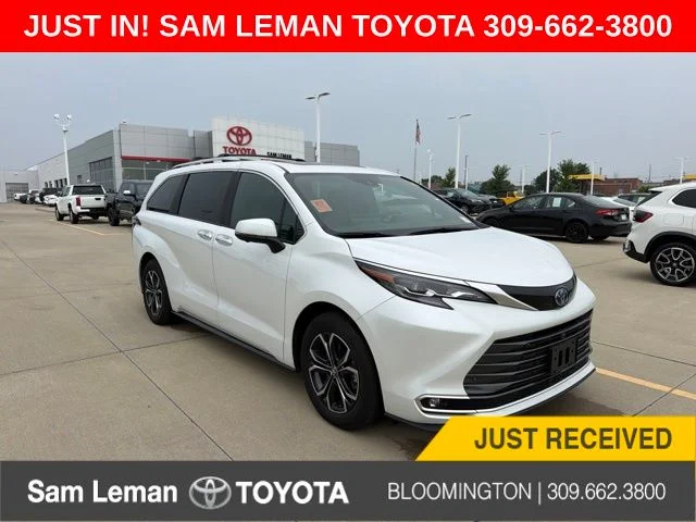 2025 Toyota Sienna Platinum for sale at Sam Leman Toyota of Bloomington